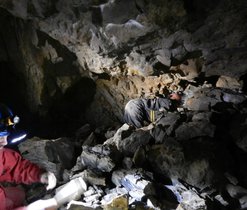 Záběry z nově objevené jeskyně Elfí domeček Záběry z nově objevené jeskyně Elfí domeček