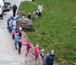 kapičky se spojili v řeku