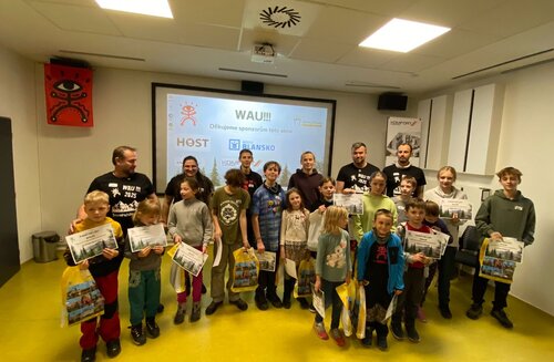 všichni účastníci všichni účastníci