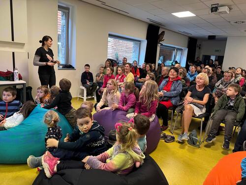 přednáška v kině