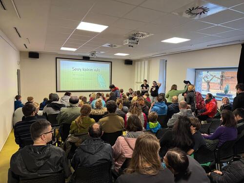 přednáška v kině_