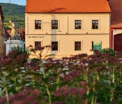Dům přírody Pálavy a Děvín